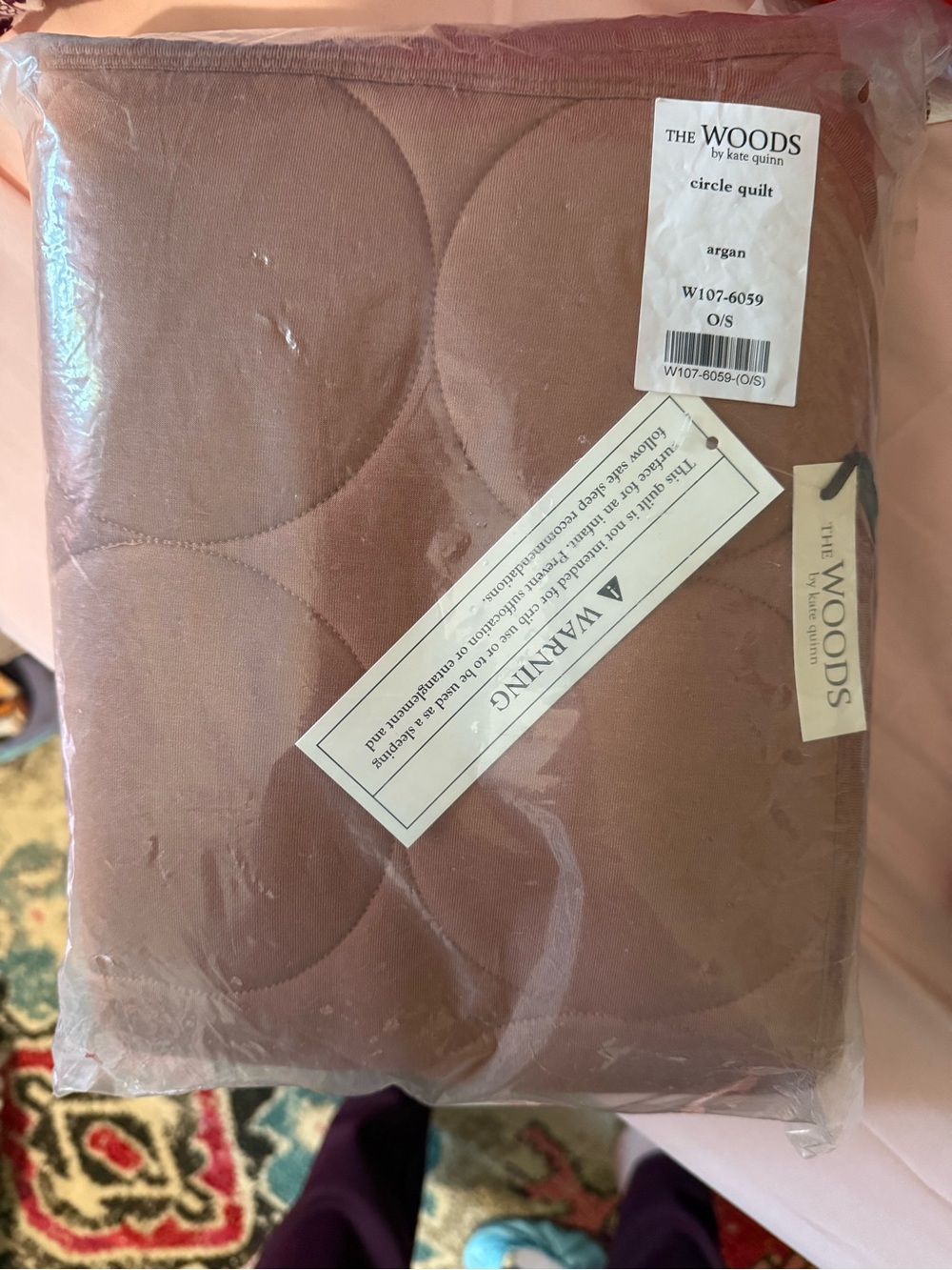 kate quinn circle quilt in argan brown